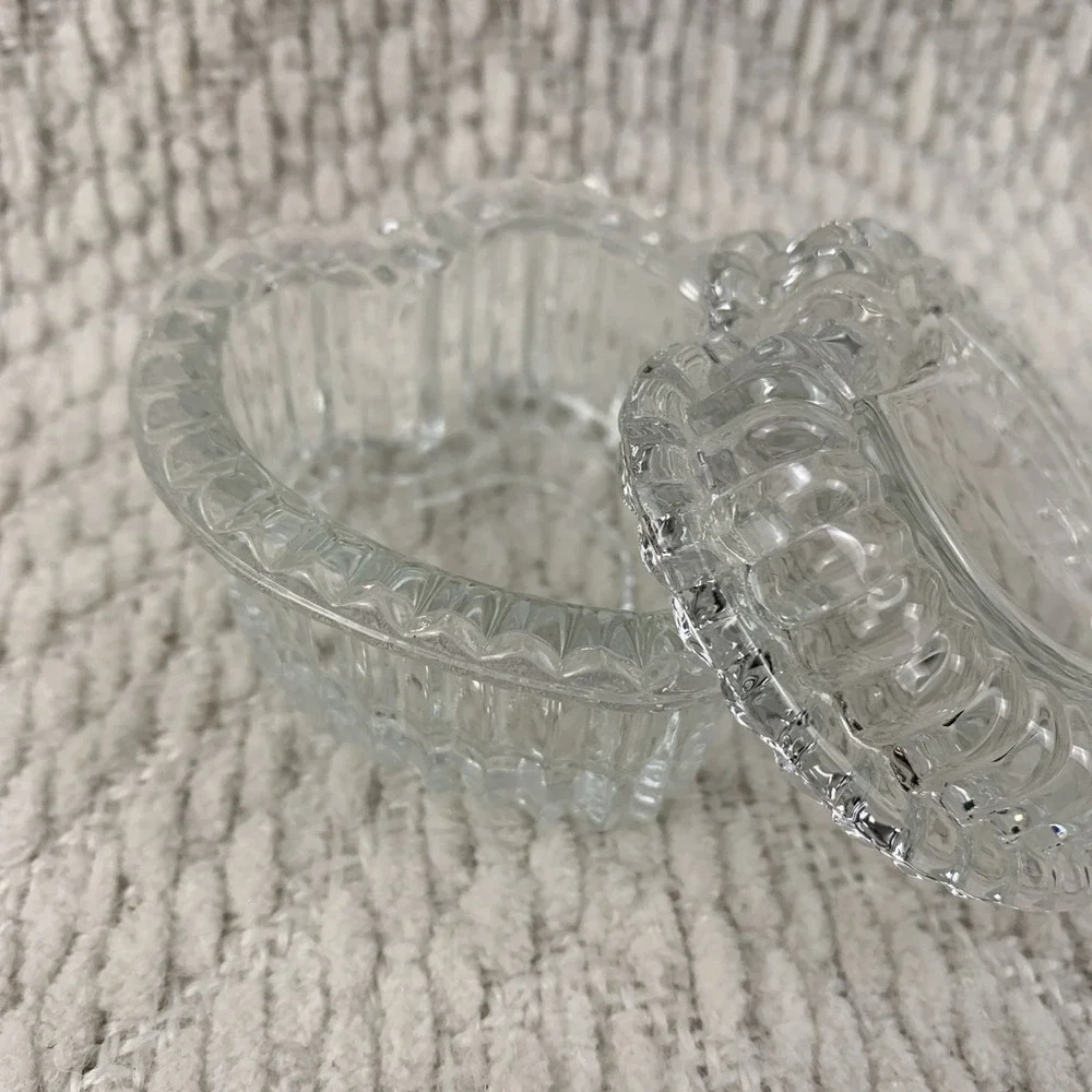 Vintage-Homco Valentine Crystal Heart Shaped Trinket-Jewelry-Ring Box Beautiful!